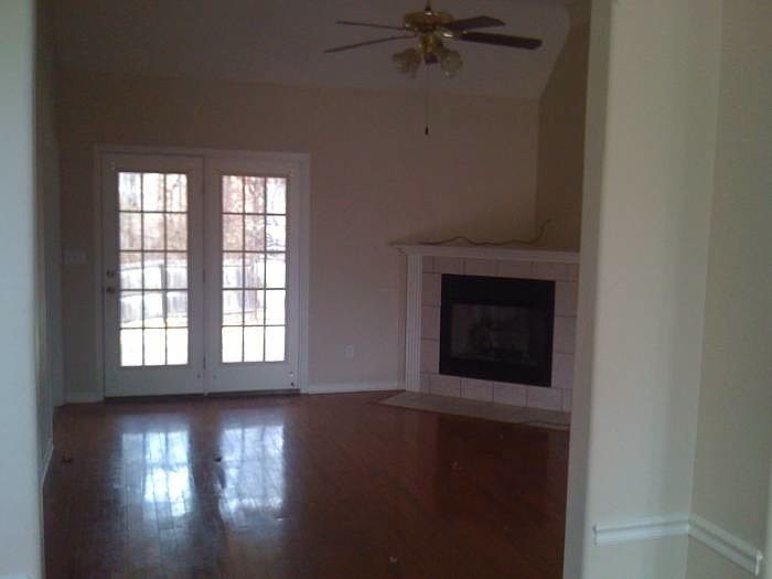 2nd image of 216 Fawn Ln