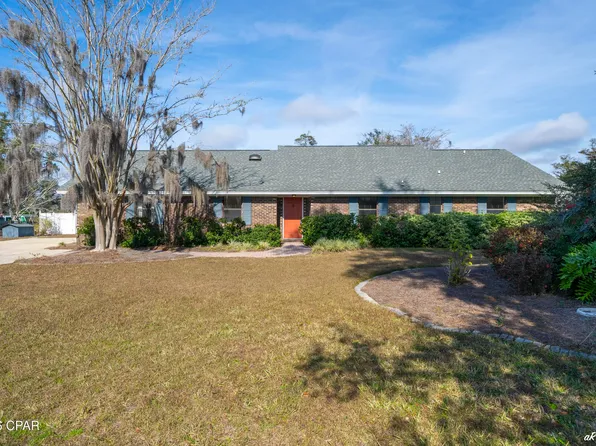 4021 Deerpoint Lake Dr, Southport, FL 32409