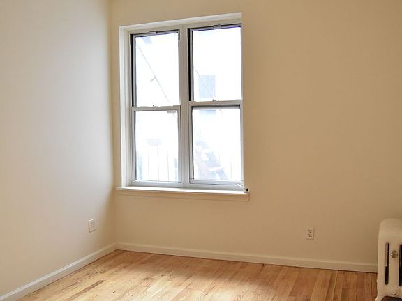 4th image of 1581 E 24th St APT 4B