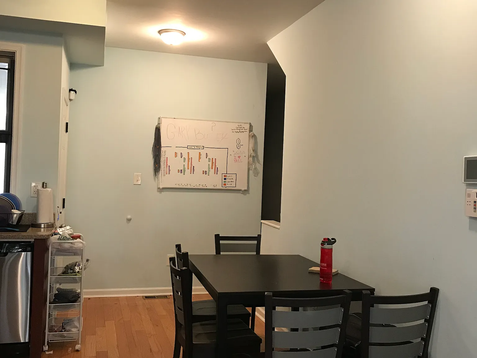 4 bed, 1420 sqft, $585 — Photo 2