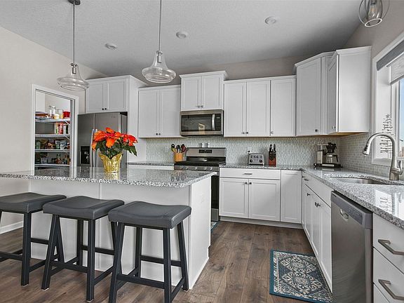 5th image of 12098 79th St NE
