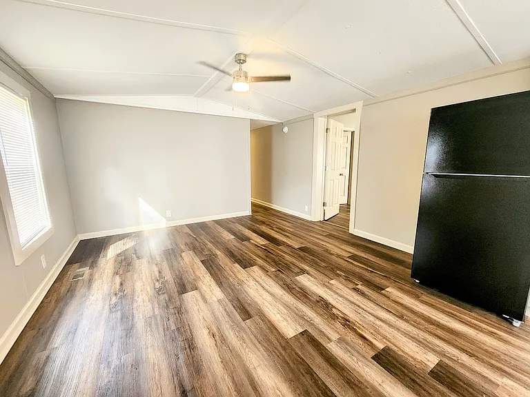 111 Elizabeth City Dr — Photo 2