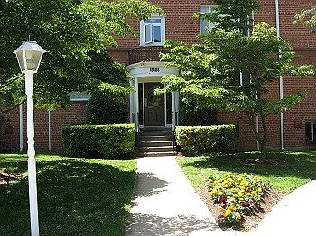 2nd image of 10408 Montrose Ave #10408