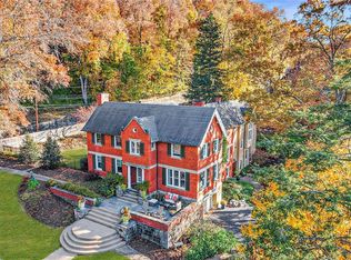 365 Backbone Rd, Sewickley, PA 15143