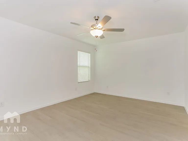 10140 Dalgreen Cir — Photo 12