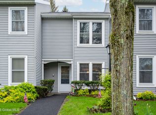 15 Raleigh Dr, Halfmoon, NY 12065