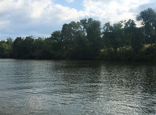 102 Kanutsu Ln, Loudon, TN 37774