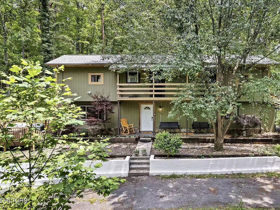 1st image of 2831 Lost Valley Dr