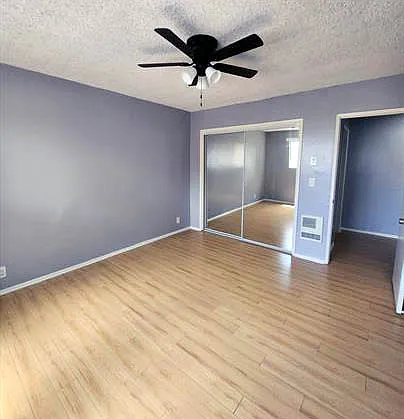 425 N Hobart Blvd — Photo 16