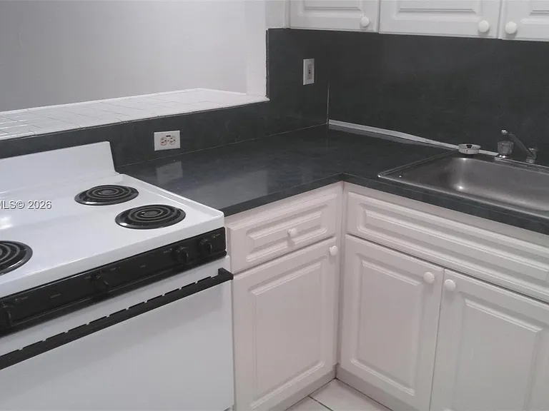 1441 Lincoln Rd #414 — Photo 3