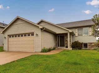 284 Highlands Ave, Zumbrota, MN 55992