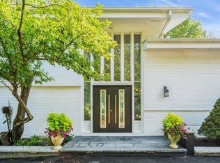 295 Aspen Ln, Highland Park, IL 60035