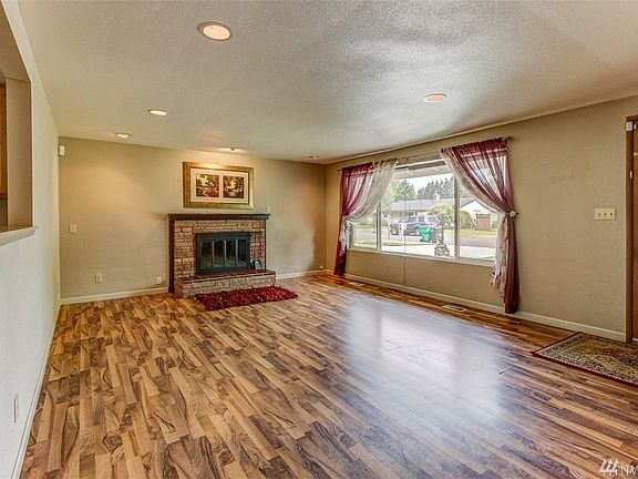 2nd image of 2501 Holly Ln SE