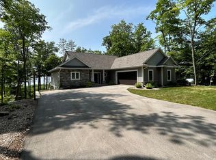 6079 Bluff Ledge Rd, Sturgeon Bay, WI 54235