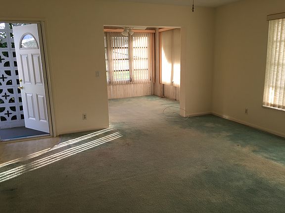 3rd image of 225 South Blvd APT A