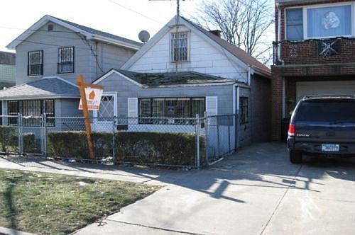 1st image of 1600 E 98th St