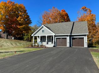 4 Edgewater Dr #18, Brentwood, NH 03833