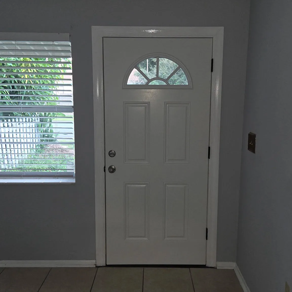 2 bed, 800 sqft, $1,200 — Photo 2
