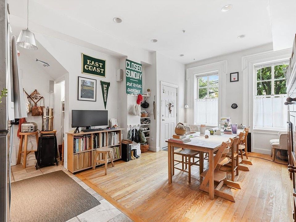 1st image of 163 Grand St #2