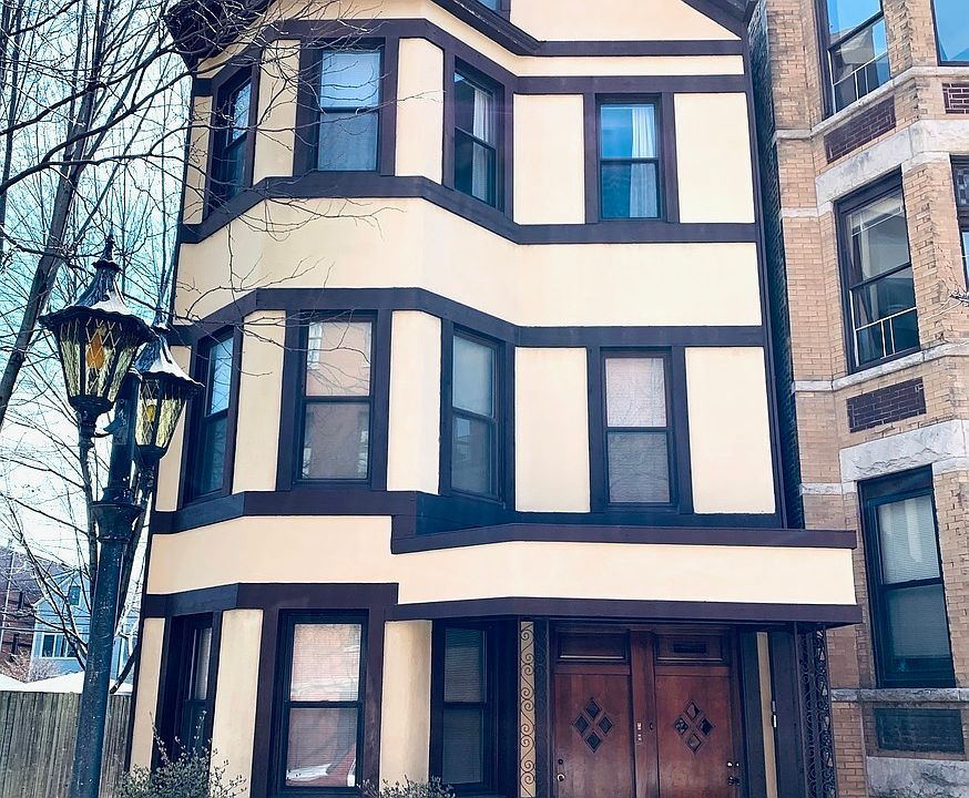 1st image of 1413 W Oakdale Ave APT 1