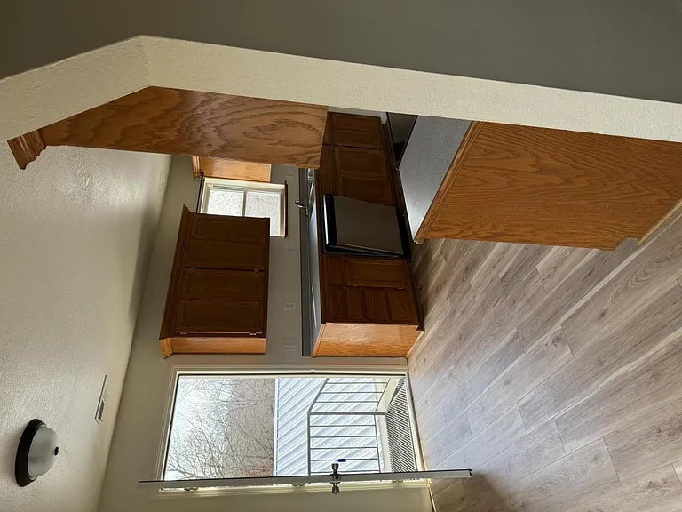 604 W Jackson St — Photo 16