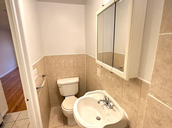 322 East Sixth Street image 11 of 11