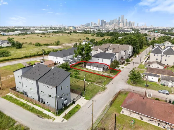 4110 Buck St, Houston, TX 77020