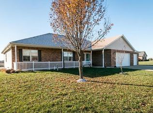 1013 Torrington Ln, Freeburg, IL 62243
