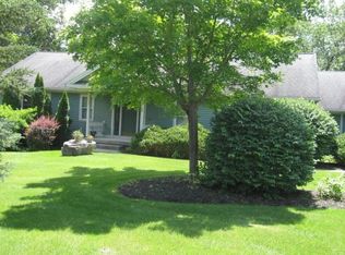 19 Maid Marion Way, Queensbury, NY 12804