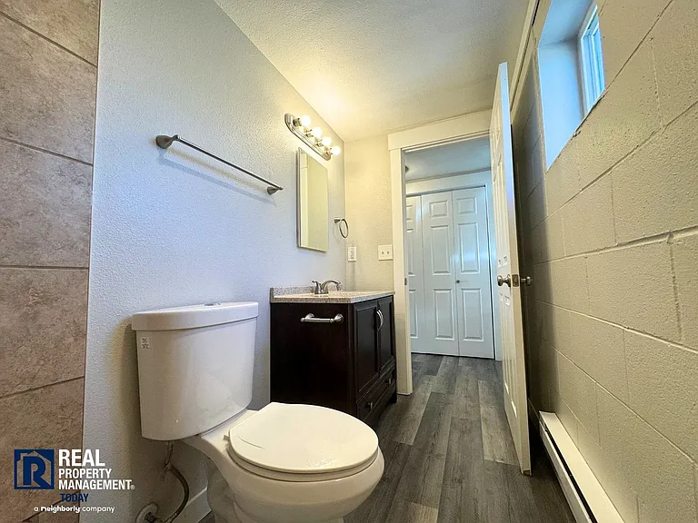 6415 Steilacoom Blvd SW Tacoma — Photo 17