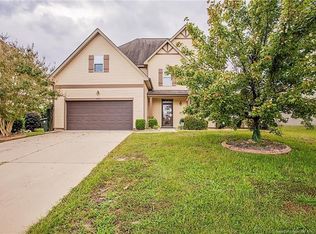 3843 Briargate Ln, Fayetteville, NC 28314
