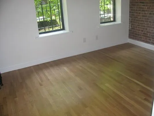 Rented by PMG Real Estate  | media 31