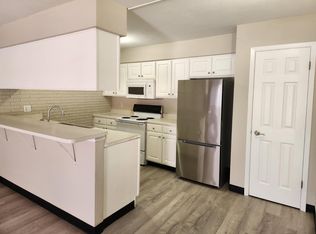 951 22nd Ave #5, Coralville, IA 52241