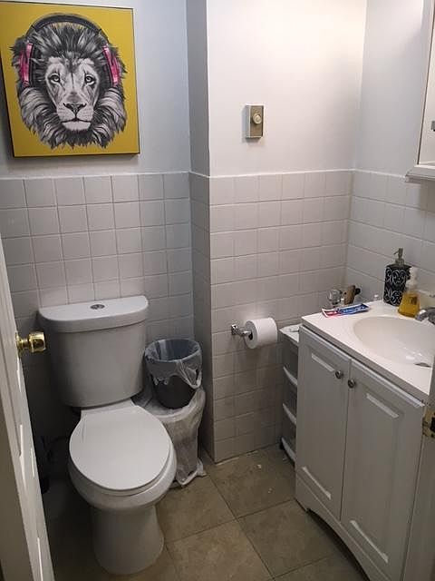 2nd image of 135 Franklin St