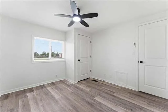 2521 Jayson St — Photo 15