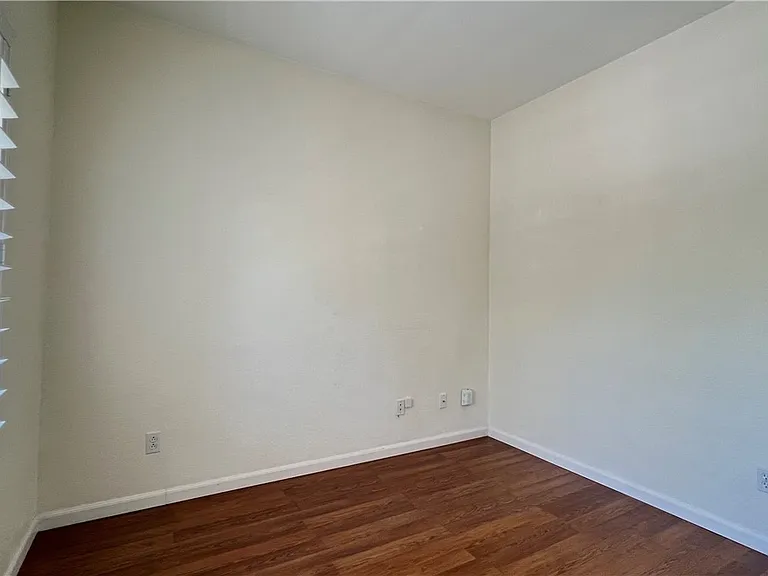 10645 Brianhurst Ave — Photo 12