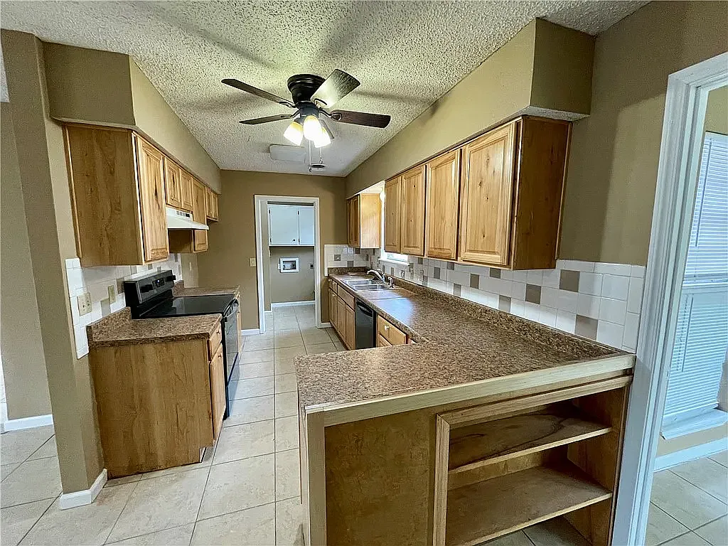 3 bed, 1714 sqft, $1,700 — Photo 3
