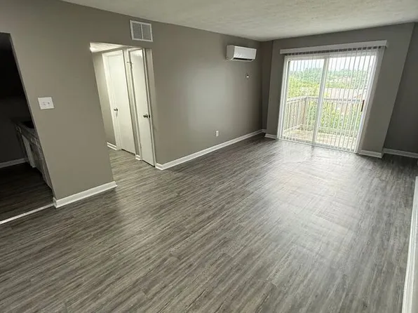 2074 Fairmont Ct APT 10, Lexington, KY 40502