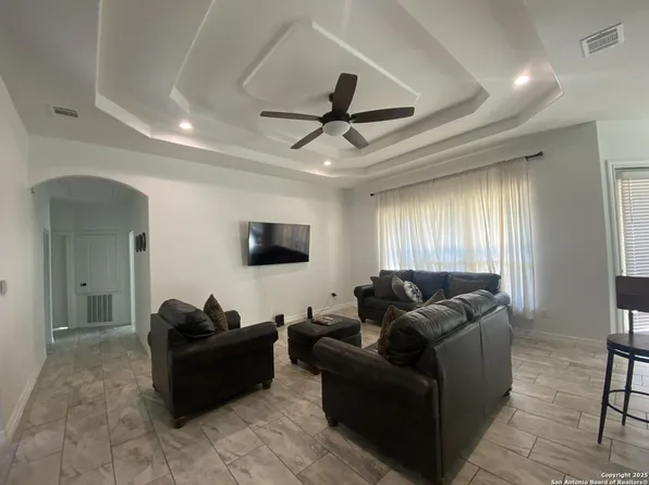3731 Flyn Y, San Antonio, TX 78253