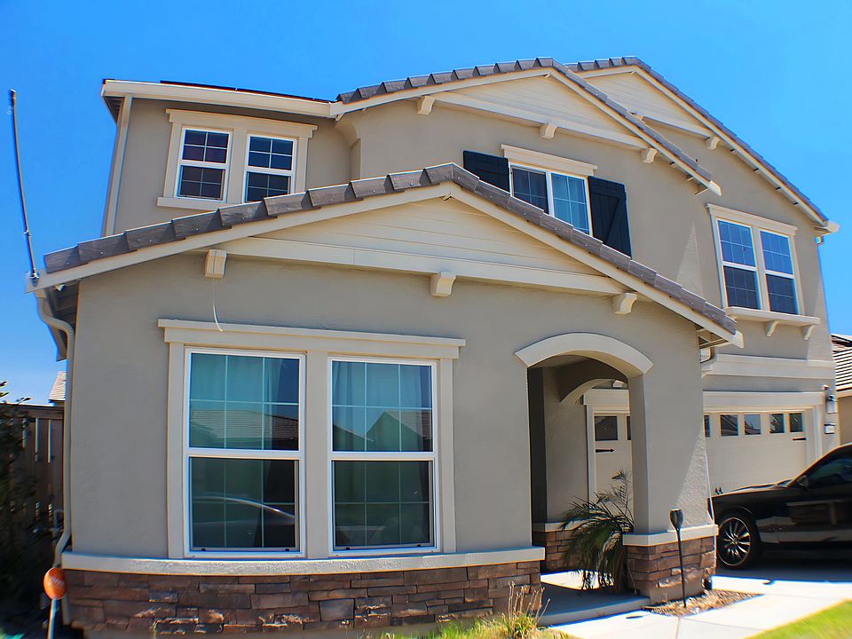2nd image of 2050 N Applegate Ave