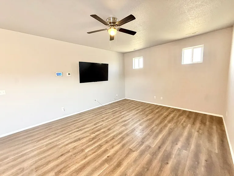 783 S Sweetwater Dr — Photo 6