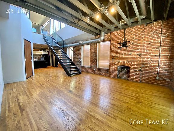 5th image of 1820 Washington St #2N