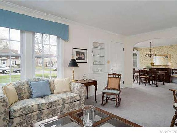 4th image of 409 Huxley Dr