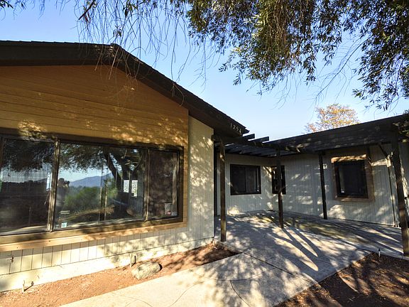 2nd image of 1254 Vista Del Monte Dr