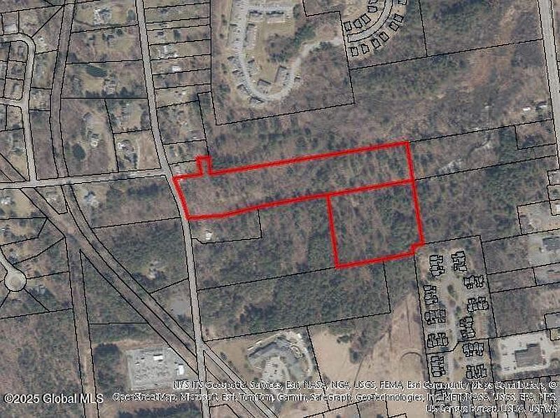 3rd image of L18 Country Club Road