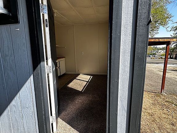 4th image of 4070 Railroad Ave APT 4
