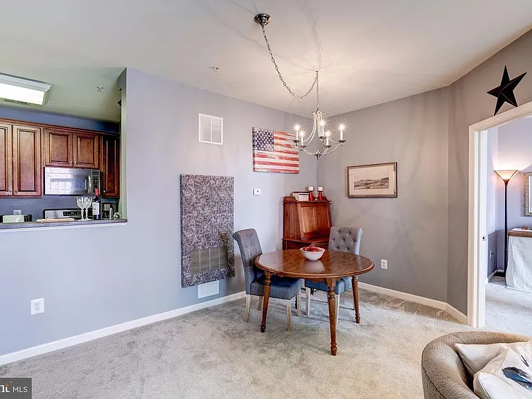 21228 McFadden Sq #211 — Photo 16