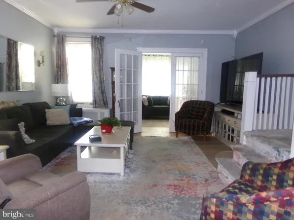 5709 N Camac St, Philadelphia, PA 19141