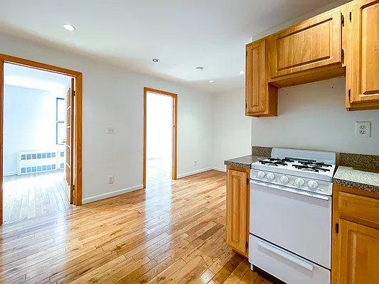 Rented by Compass | media 25