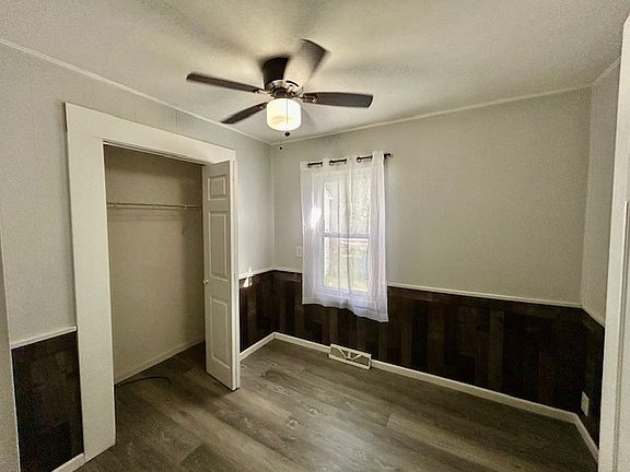 3rd image of 1586 Faithorn Ave